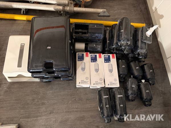 Parti med dispensrar Tork