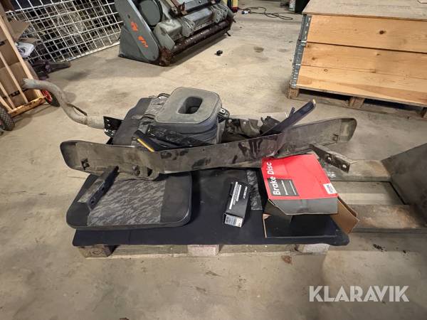 Parti med reservdelar Mitsubishi L200 -00