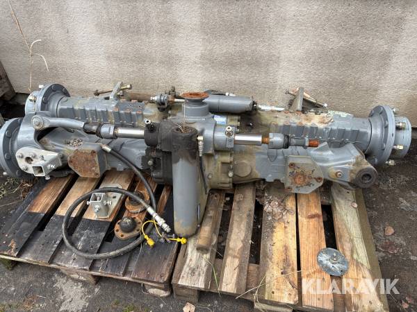 Axlar till Grävmaskin TB295W 2st