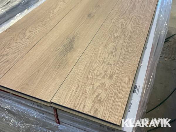 Laminatgolv Natural oak Authentic 150 kvm