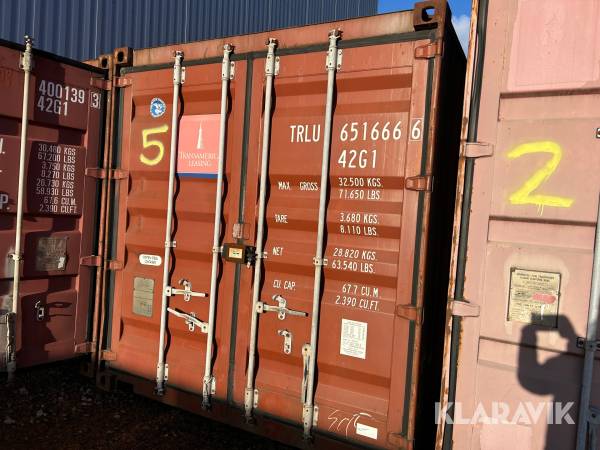 Container 40 fot med däckförvaringshyllor