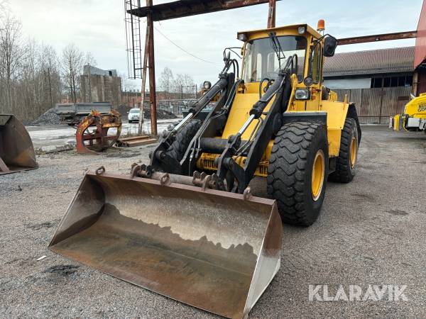 Hjullastare Volvo L90 med redskap