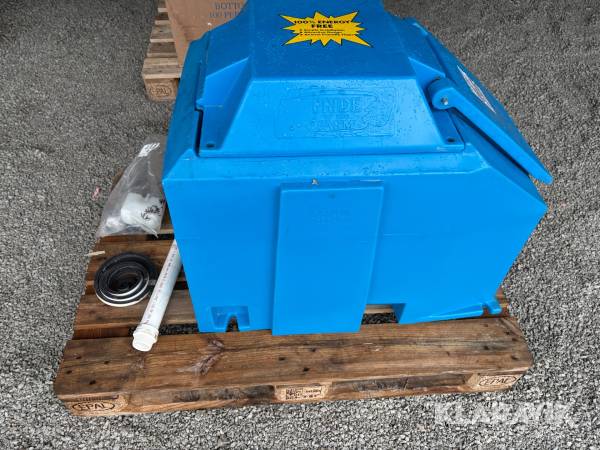 Vattenkopp Pride Of The Farm Polar-Max dricker Wpm16