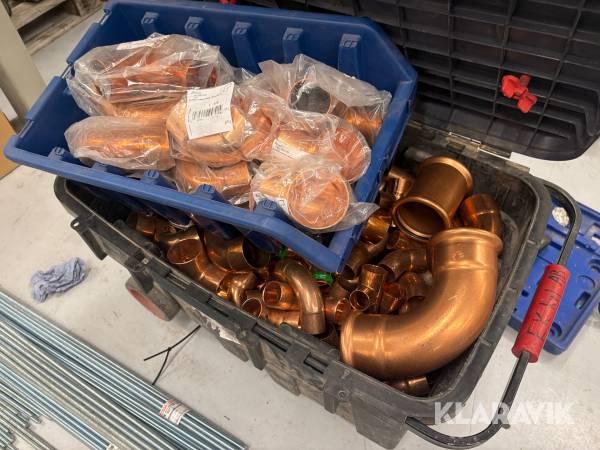 Blandade koppardetaljer