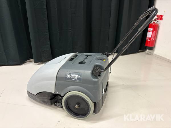 Sopmaskin med sug Nilfisk SW 750