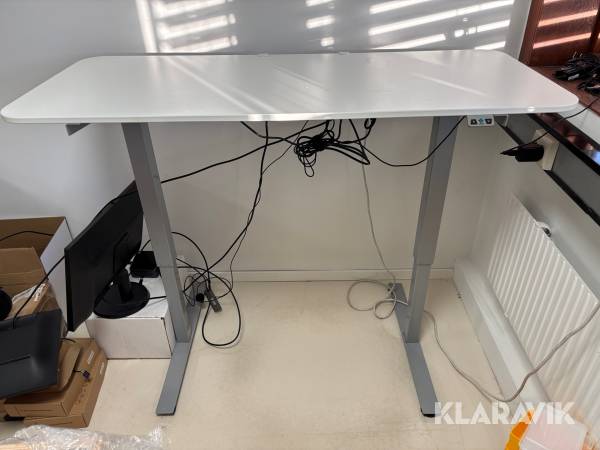 Höj och sänkbart skrivbord