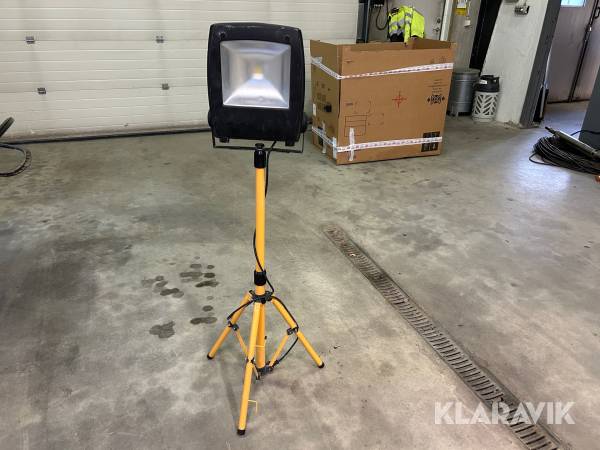 Bygglampa på stativ LED