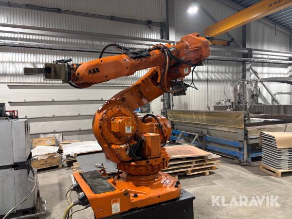 Robot ABB IRB 6600 / IRC5 M2004