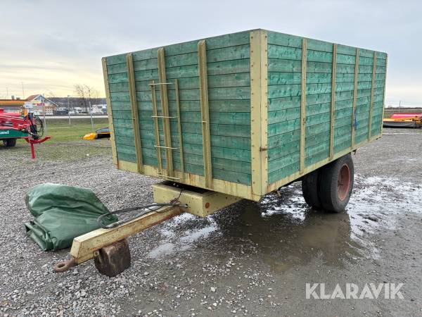 Tippkärra med trevägstipp & kapell