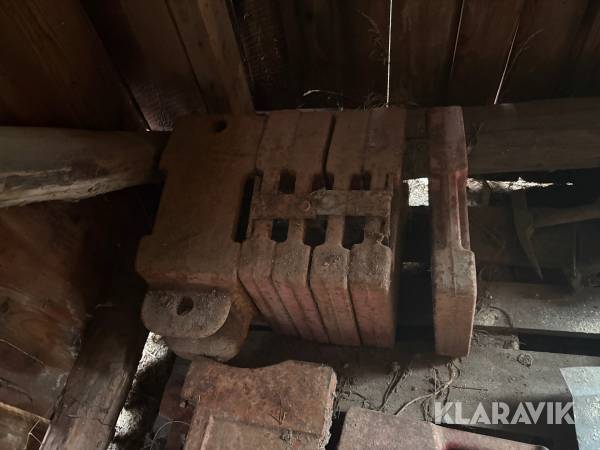 Frontvikter till  IH 844 IH 844