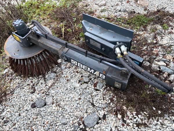 Hydraulisk ogräsborste Bemag K-Sop